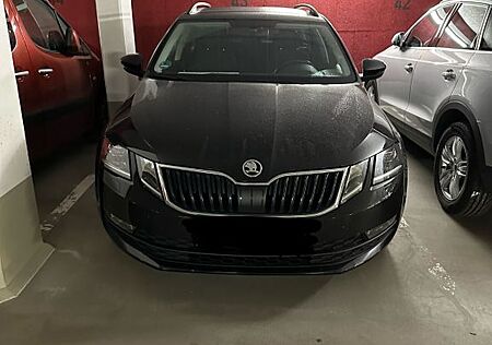 Skoda Octavia 1.6 TDI Ambition Combi Ambition