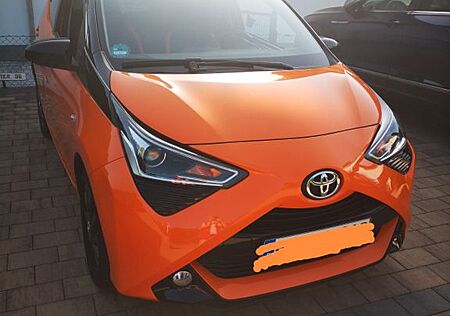 Toyota Aygo (X) Aygo (X) 1,0-l-VVT-i x-style x-style