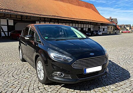 Ford S-Max 2,0 TDCi Titanium PowerShift AHK/NAVI/ACC