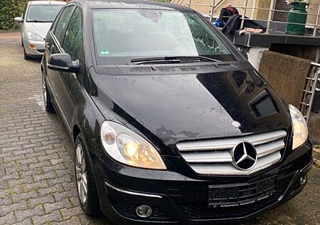 Mercedes-Benz B 180 CDI -245