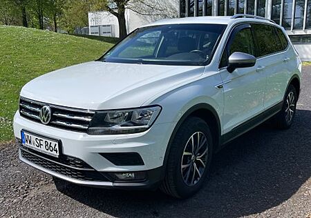 VW Tiguan Allspace Volkswagen 2.0 TDI SCR DSG 4MOTION IQ.D...