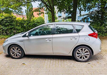 Toyota Auris Hybrid