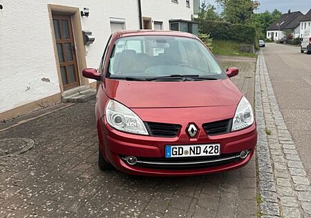 Renault Scenic Dynamique 1.9 dCi FAP 96kW Dynamique