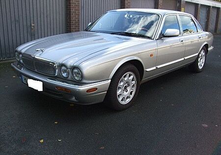 Jaguar XJ Sovereign 4.0 V8, Automatik,1 Hand,Klima