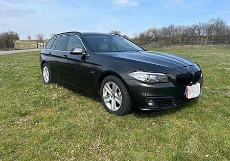 BMW 520d Touring Luxury Line