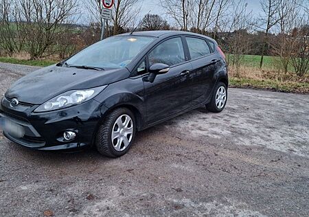 Ford Fiesta 1,25 60kW Champions Edition Tüv NEU