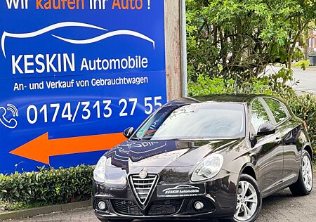 Alfa Romeo Giulietta Turismo*1.HAND*XENON*ALU*KLIMATR*TEMP*