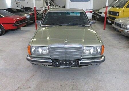 Mercedes-Benz 280 CE