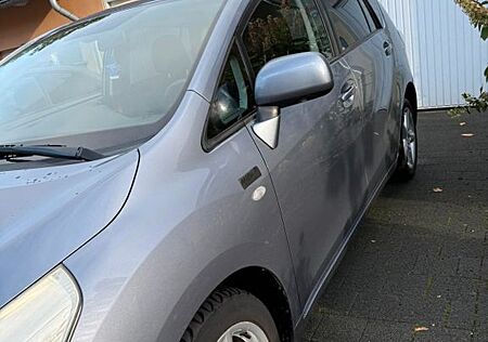 Toyota Verso 2.0l D-4D -