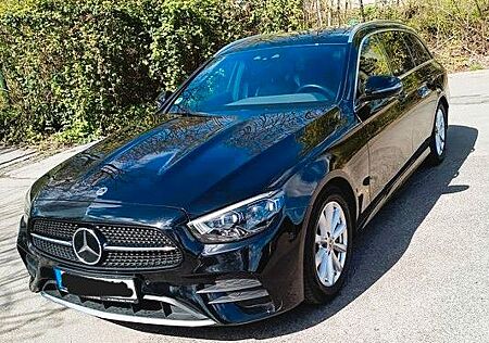 Mercedes-Benz E 220 d T Autom. -AMG Line
