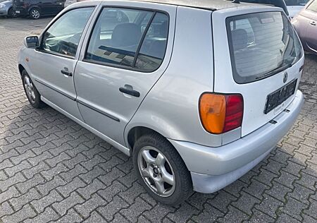 VW Polo Volkswagen 1,6 Automatik,Tüv 2/25 5-türer