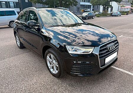 Audi Q3 Sport 2.0 TFSI quattro S-tronic
