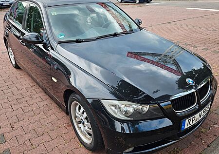 BMW 320d -
