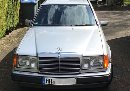 Mercedes-Benz 200