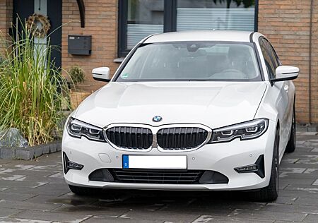 BMW 318d - 8 Reifen - Dachgepäckträger