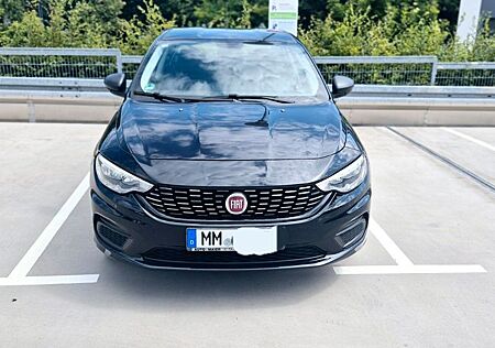 Fiat Tipo Top Fahrzeug Scheckheftgepflegt Wartungsfrei