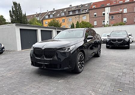 BMW X3 xDrive20d PANO/HUD/AHK M-Sport