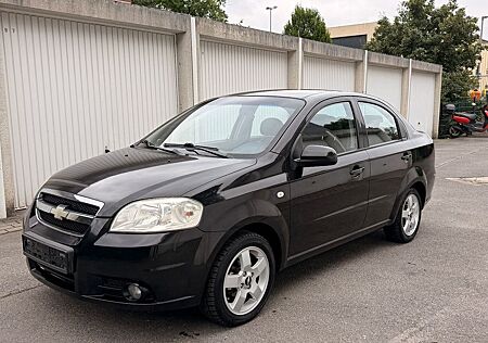 Chevrolet Aveo 1.4 LT Limousine Automatik AHK Klima 2.Hand