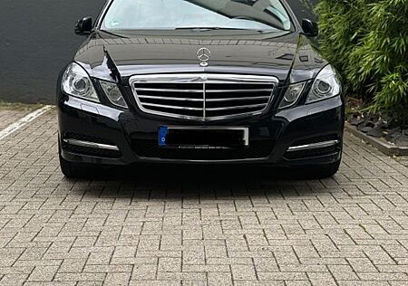Mercedes-Benz E 200 BlueEFFICIENCY AVANTGARDE AVANTGARDE