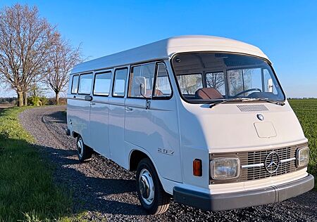 Mercedes-Benz L207 (Hanomag Henschel F25) *** no Bulli ***