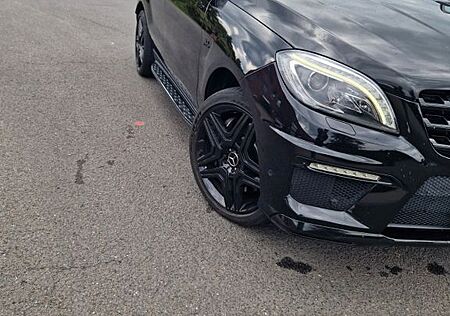 Mercedes-Benz ML 63 AMG 4MATIC AMG