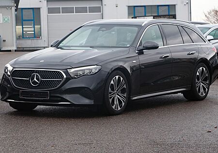 Mercedes-Benz E 300 T e PANORAMA*AHK Avantgarde Advanced