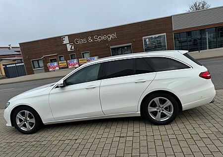 Mercedes-Benz E 220 E -Klasse T-Modell d/INSPEKTIONNEU