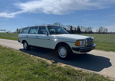 Mercedes-Benz 230 W123 TE SSD Servo Dachreling