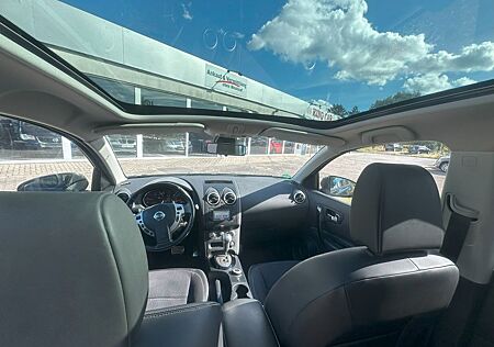Nissan Qashqai +2 4X4*NAVI*AUTOMAT*PANORAMA*LEDER*7 SITZ