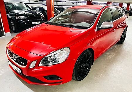 Volvo V60 1.6 Kombi R-Design Navi|Kamera|Xenon|DAB|PDC