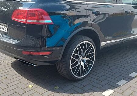 VW Touareg Volkswagen 3.0 V6 TDI Tiptronic BMT Terrain Tec...