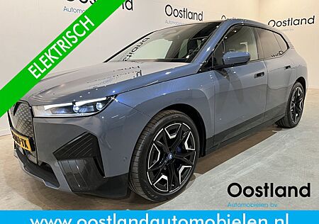 BMW iX xDrive40 High Executive 77 kWh / luftfederung