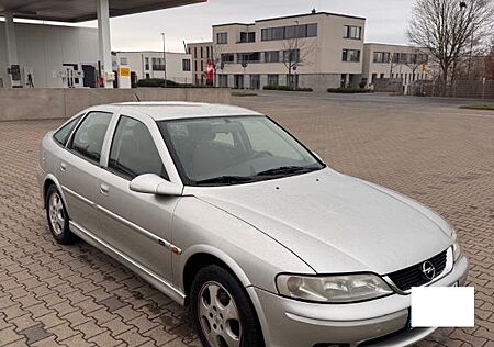 Opel Vectra 1.6 16V Edition 100 Edition 100