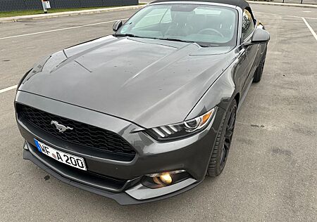 Ford Mustang 2.3 EcoBoost Cabrio
