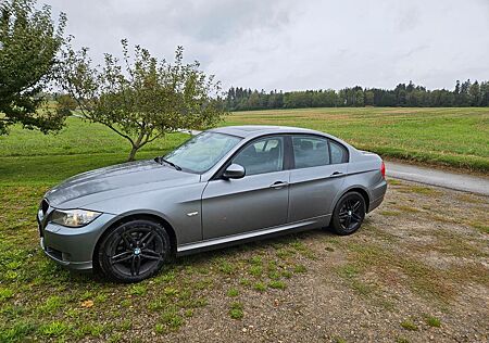 BMW 318i -