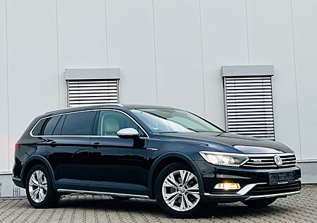 VW Passat Variant Volkswagen Alltrack 4Motion /MASSAGE/STANDHZ