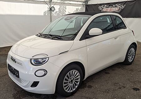 Fiat 500E /Carplay/Spurass./Tempomat/