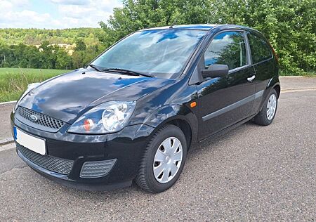 Ford Fiesta 1,4 Benzin TÜV 07/26