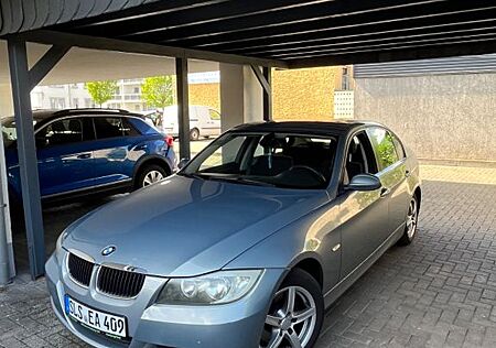 BMW 318i -
