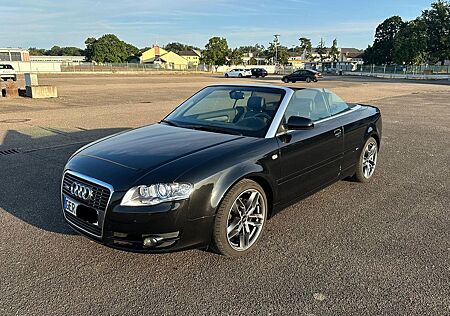 Audi A4 1.8 T Cabriolet - B7 S-line Interieur