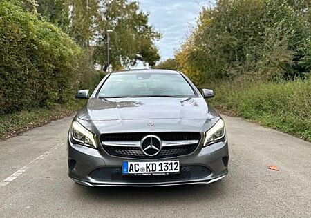 Mercedes-Benz CLA 180 -