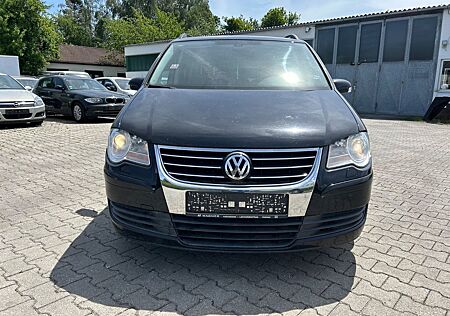 VW Touran Volkswagen United