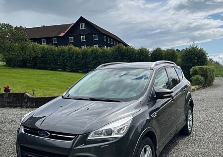 Ford Kuga 2,0 TDCi 4x4 110kW Titanium PowerShift ...