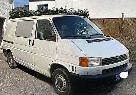 VW T4 Volkswagen Transporter 2,5l TDI mit Anhängerkupplung