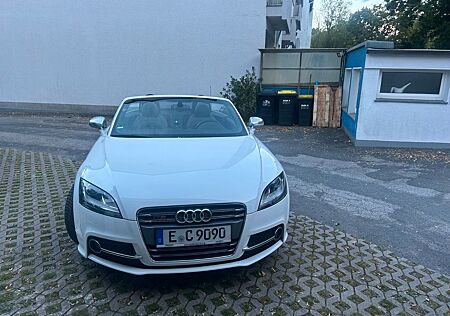 Audi TTS Cabrio, NEU Lack, TOP gepflegt Klasen Motors