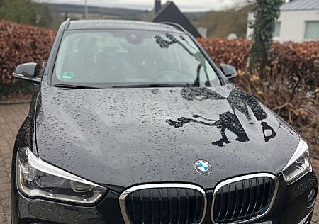 BMW X1 sDrive18d Sport Line HiFi LED Navi Tempomat