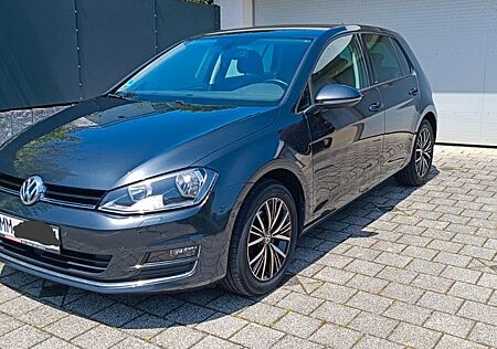 VW Golf Volkswagen 1.2 TSI BMT ALLSTAR ALLSTAR