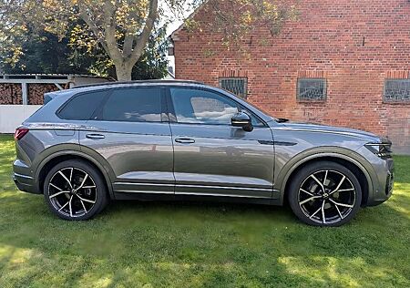 VW Touareg Volkswagen 3.0 V6 TDI 210kW 4MOT Tiptr. R-Line ...