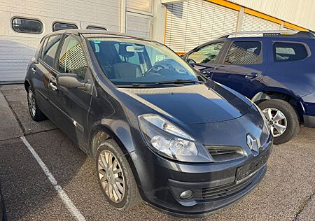 Renault Clio III Exception,Klimatr.Teilleder,8fach,103PS