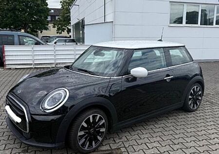 Mini Cooper - Bj.2023 - 23800KM - GwGarantie